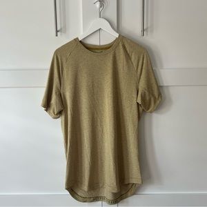 Heathered Auric Gold Lululemon Men's Large Drysense Training Short Sleeve Shirt